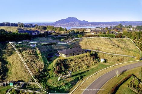 Photo of property in 36 Dalmore Way, Acacia Bay, Taupo, 3385