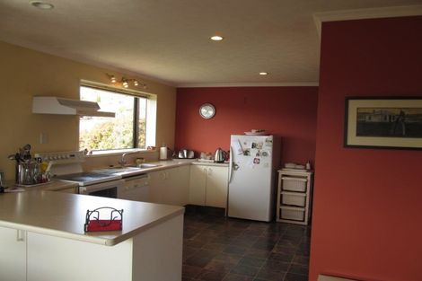 Photo of property in 17 Kamaka Crescent, Bridge Hill, Alexandra, 9320