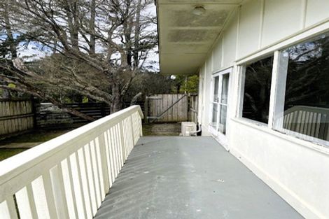 Photo of property in 57 Candia Road, Henderson Valley, Auckland, 0614