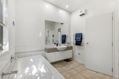 Photo of property in 2/25 Auld Street, Torbay, Auckland, 0630