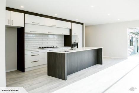 Photo of property in 52 Schoolside Road, Kumeu, 0810