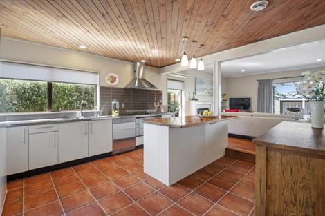 Photo of property in 3 Sale Street, Cockle Bay, Auckland, 2014