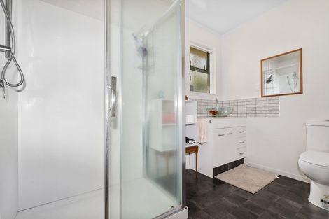 Photo of property in 11 Ashmore Place, Fairy Springs, Rotorua, 3015