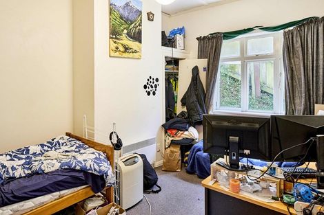 Photo of property in 151 Kelburn Parade, Kelburn, Wellington, 6012