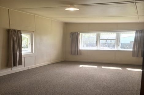 Photo of property in 77 Bartholomew Road, Levin, 5510