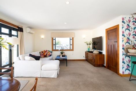 Photo of property in 243 Emerson Street, Napier South, Napier, 4110