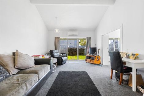 Photo of property in 76 Trafalgar Street, St Albans, Christchurch, 8014