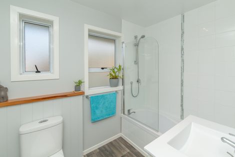 Photo of property in 26 Pembroke Street, Avondale, Christchurch, 8061