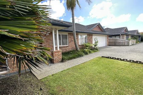 Photo of property in 9 Brosna Place, East Tamaki, Auckland, 2016