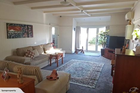 Photo of property in 379 Muritai Road, Eastbourne, Lower Hutt, 5013