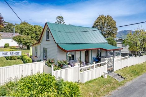 Photo of property in 26 Rue Benoit, Akaroa, 7520