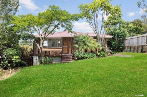 Photo of property in 122 Whangaparaoa Road, Red Beach, 0932