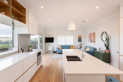 Photo of property in 51 Erlestoke Crescent, Churton Park, Wellington, 6037