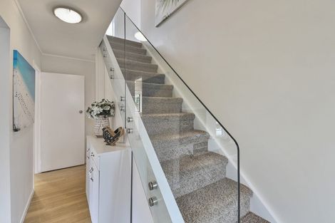 Photo of property in 10 Dalkeith Place, Opaheke, Papakura, 2113