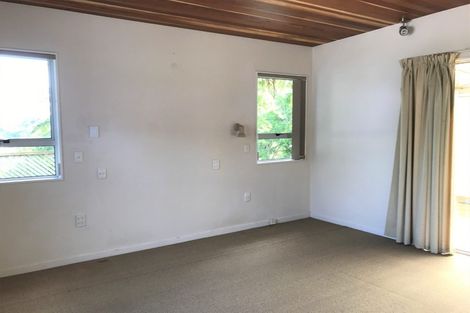 Photo of property in 37 Awanui Street, Merrilands, New Plymouth, 4312