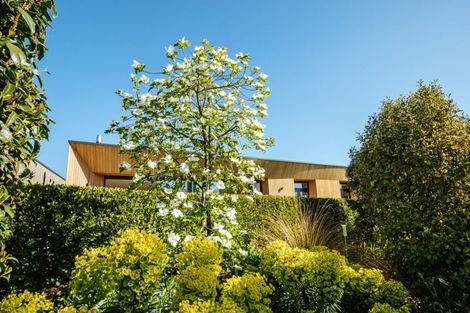 Photo of property in 24 Stackbrae Avenue, Wanaka, 9305