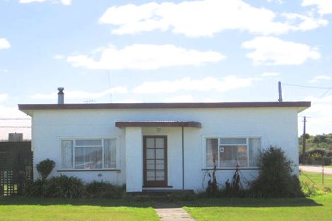 Photo of property in 25 Pratt Avenue, Foxton Beach, Foxton, 4815