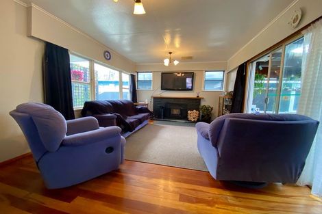 Photo of property in 1020 Tremaine Avenue, Roslyn, Palmerston North, 4414