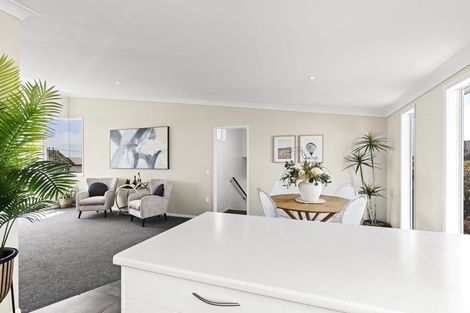 Photo of property in 27 Roy Terrace, Moturoa, New Plymouth, 4310