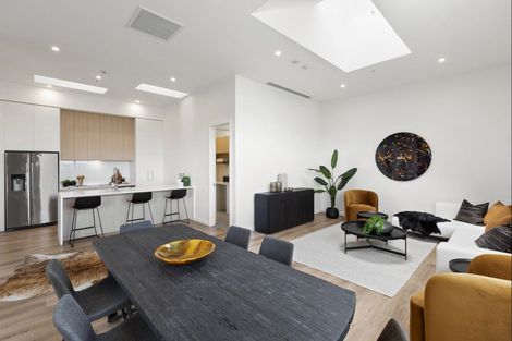 Photo of property in 7/14 Tamariki Avenue, Orewa, 0931