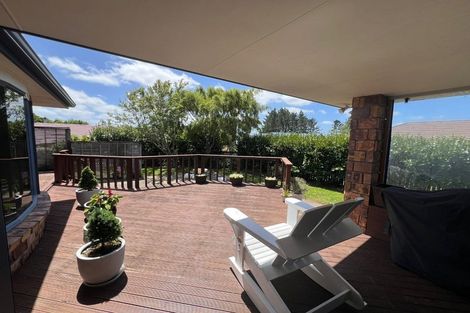 Photo of property in 19 Lough Bourne Drive, Pukekohe, 2120