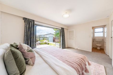 Photo of property in 6 Denver Grove, Totara Park, Upper Hutt, 5018