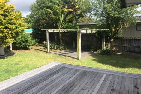 Photo of property in 9 Quo Vadis Place, Red Beach, 0932