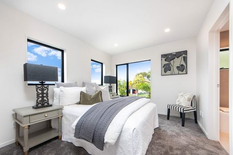 Photo of property in 7a Hewlett Road, Massey, Auckland, 0614