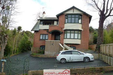 Photo of property in 2 Heriot Row, Dunedin Central, Dunedin, 9016