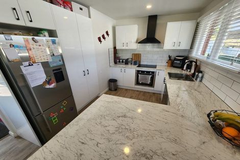 Photo of property in 72 Niven Street, Avondale, Christchurch, 8061