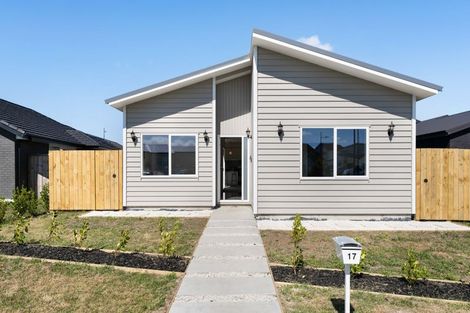 Photo of property in 17 Uatoto Road, Clarks Beach, 2122