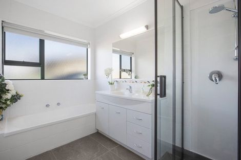 Photo of property in 16 Donegal Place, Katikati, 3129