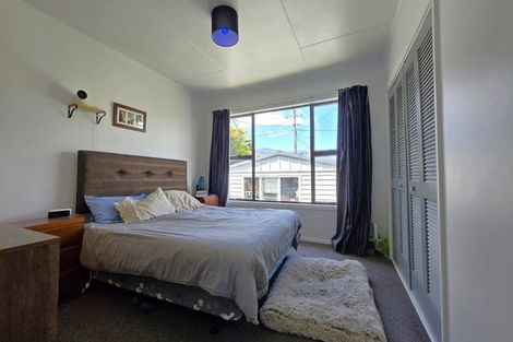 Photo of property in 15 Wright Street, Wainuiomata, Lower Hutt, 5014