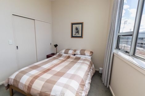 Photo of property in Stadium Garden Flats, 211/107 Thorndon Quay, Pipitea, Wellington, 6011