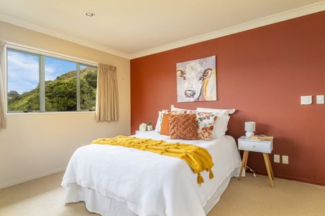 Photo of property in 12a Chippenham Grove, Churton Park, Wellington, 6037