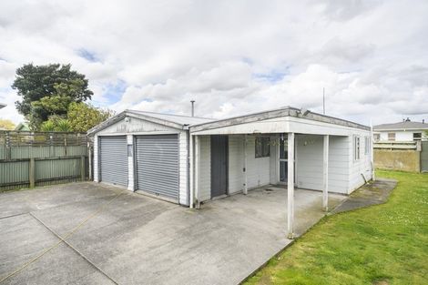 Photo of property in 9 Hinau Place, Cloverlea, Palmerston North, 4412