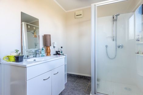 Photo of property in 53 Toru Road, Paraparaumu Beach, Paraparaumu, 5032