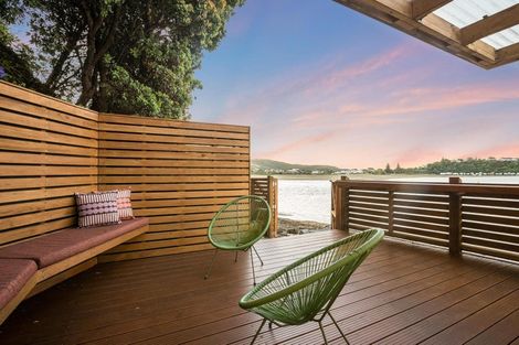 Photo of property in 14a Trevor Terrace, Paremata, Porirua, 5024