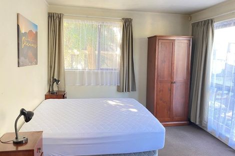 Photo of property in 8d Schnapper Rock Road, Schnapper Rock, Auckland, 0632