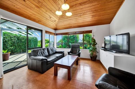 Photo of property in 36 Karina Road, Merrilands, New Plymouth, 4312