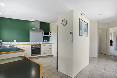 Photo of property in 1 Links View Drive, Omokoroa, 3114