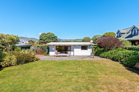 Photo of property in 175 Tutere Street, Waikanae Beach, Waikanae, 5036