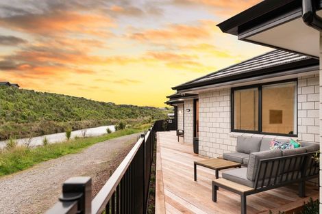 Photo of property in 105 Whakaturou Crescent, Pyes Pa, Tauranga, 3112