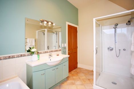 Photo of property in 473c Redoubt Road, Totara Park, Auckland, 2019