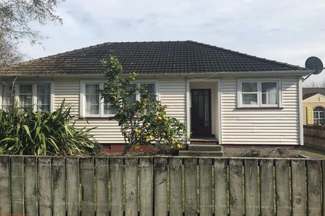 Photo of property in 136 Great South Road, Huntly, 3700