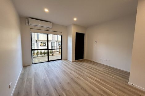 Photo of property in 9 Paetai Lane, Te Atatu Peninsula, 0610