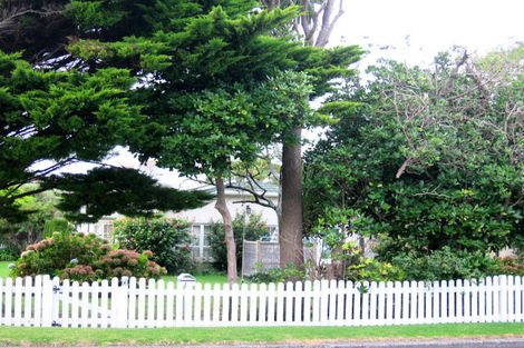 Photo of property in 60 Manly Street, Paraparaumu Beach, Paraparaumu, 5032