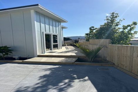 Photo of property in 77a Arahura Crescent, Waitangirua, Porirua, 5024