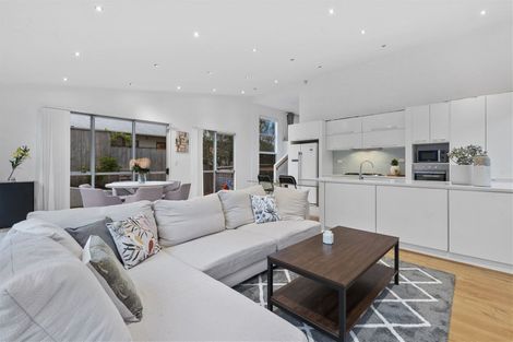 Photo of property in 684a Beach Road, Browns Bay, Auckland, 0630