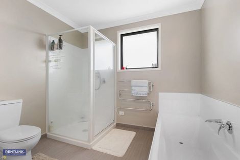 Photo of property in 16 Hillford Place, Welcome Bay, Tauranga, 3175